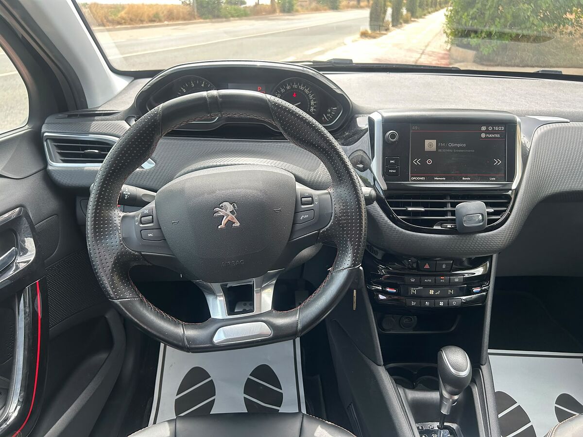 PEUGEOT 208 GT 1.2 E-THP AUTO SPANISH LHD IN SPAIN 58000 MILES SUPERB 2019